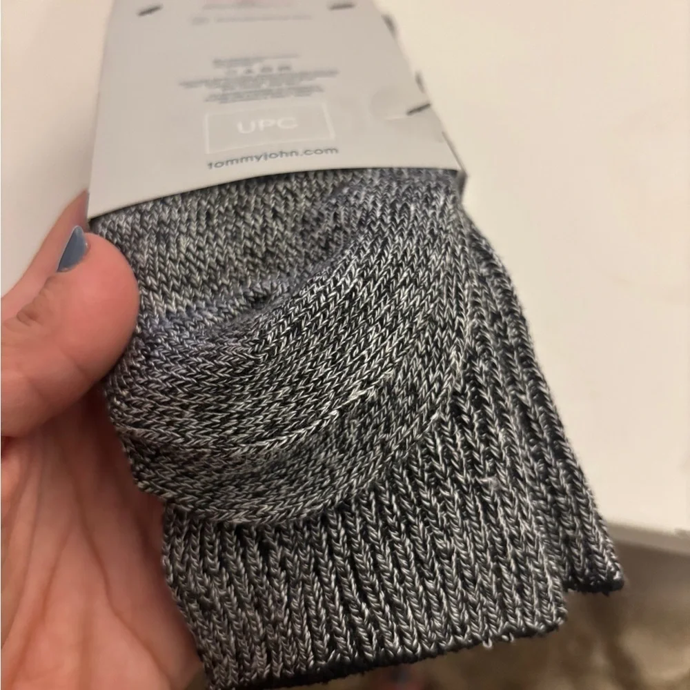 NEW! Tommy John Men's Casual Crew Socks - Gray